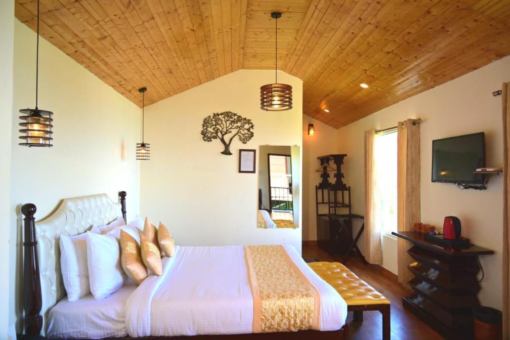 Aamod Resorts Dalhousie ! Luxury Cottage Resort Exteriör bild