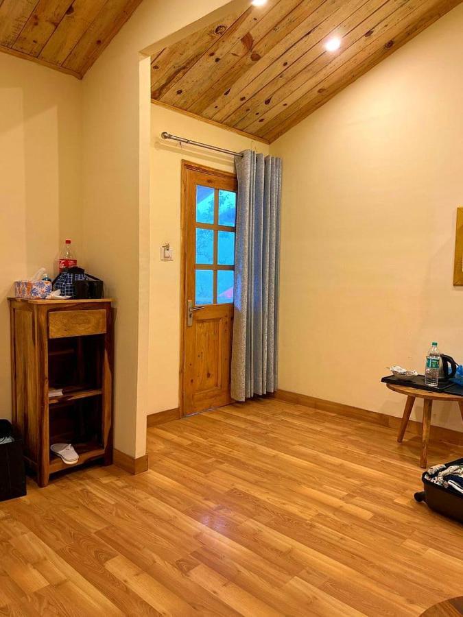 Aamod Resorts Dalhousie ! Luxury Cottage Resort Exteriör bild